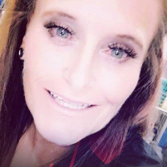 Meet your Posher, Kim - Picture 1 of 1